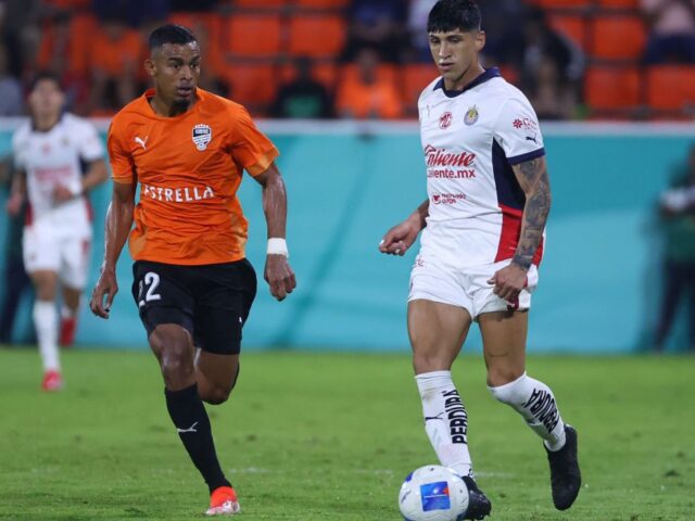 Gol al 100 no evita papelón de Chivas ante Cibao