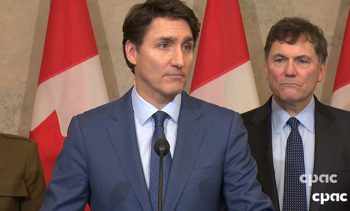 Lee más sobre el artículo Responde Canadá a guerra comercial de Trump con aranceles de 25% a EU