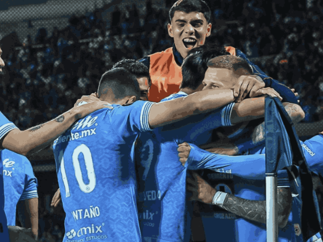 Cruz Azul sufre hasta el final, pero ahora vuela mas alto que América