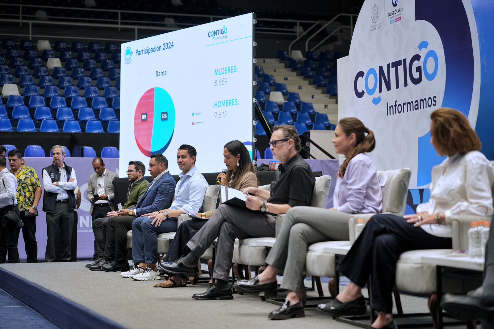 Lee más sobre el artículo Asiste Felifer Macías a la presentación del Querétaro Maratón 2025