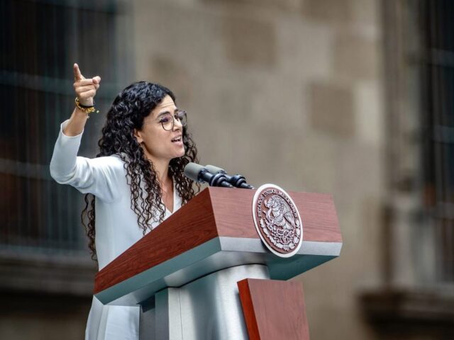 Reconoce Luisa Alcalde fracturas internas en Morena Querétaro