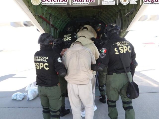 Trasladan 5 reos queretanos de alta peligrosidad a penales de máxima seguridad