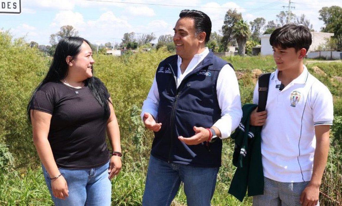 Lee más sobre el artículo Supervisa Luis Nava unidades de Transporte Escolar en San Juan del Río