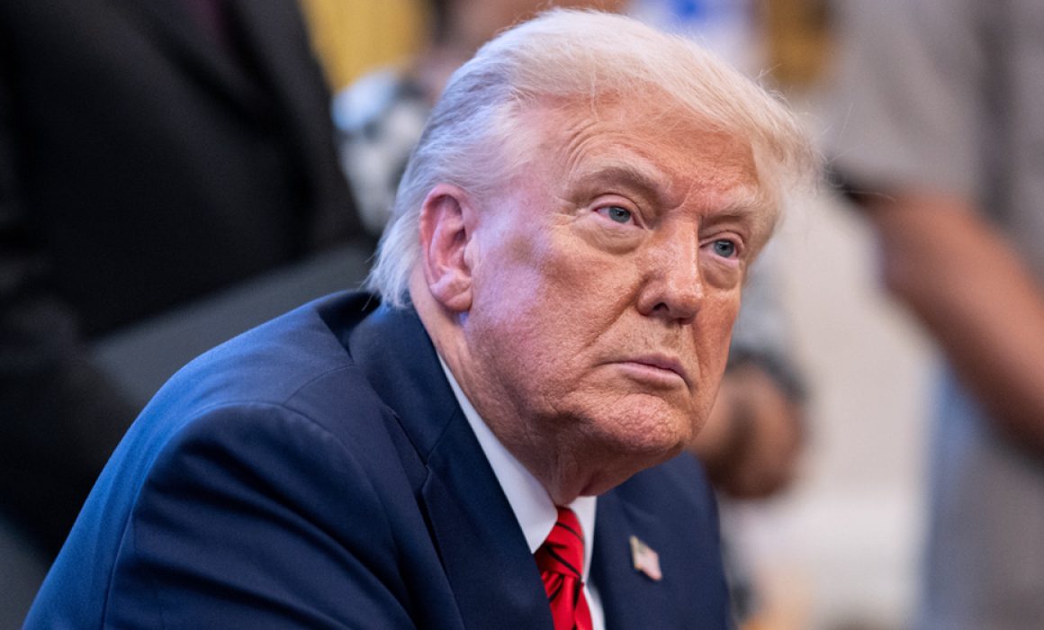Condena Trump tiroteo en iglesia mormona y pide orar por las víctimas