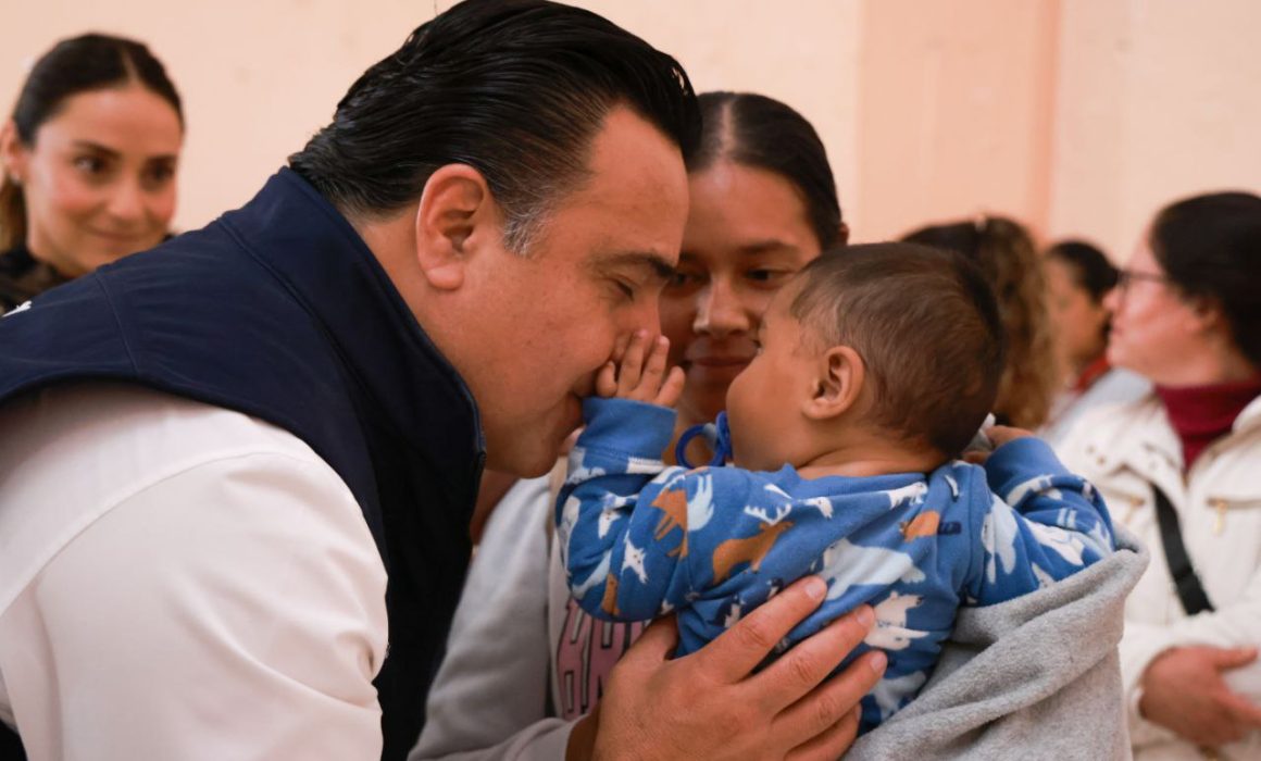 Supervisa Luis Nava entrega de Tarjetas Contigo en Huimilpan