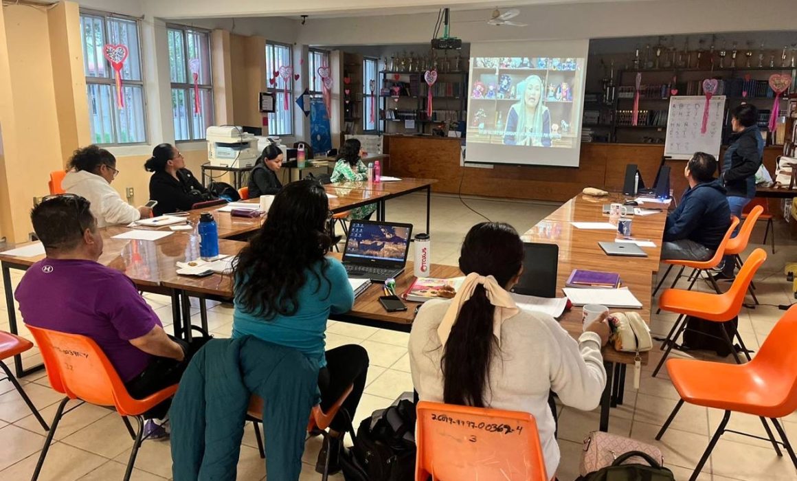 Lee más sobre el artículo Impulsan docentes mejora continua de escuelas de Querétaro