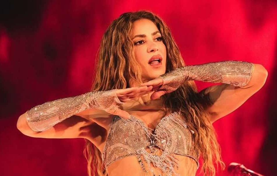 Lee más sobre el artículo Ampliará Shakira en Zócalo horario del Metro hasta madrugada