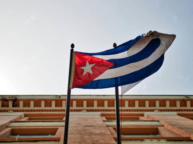 Notifica Cuba desabasto total de combustible para aviación comercial