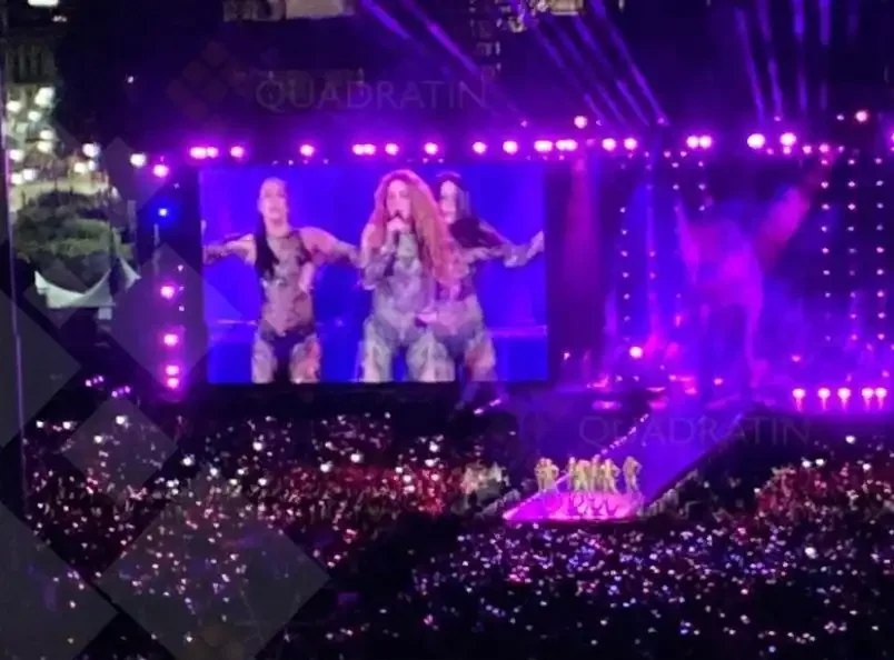 Lee más sobre el artículo Shakira cierra Zócalo con loba gigante
