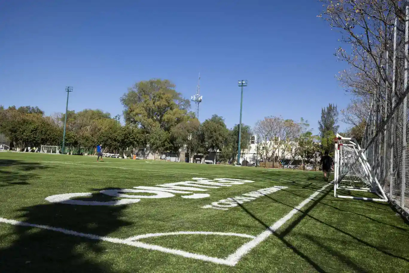 Lee más sobre el artículo Encabeza Mauricio Kuri entrega de cancha en Unidad Deportiva de El Pueblito