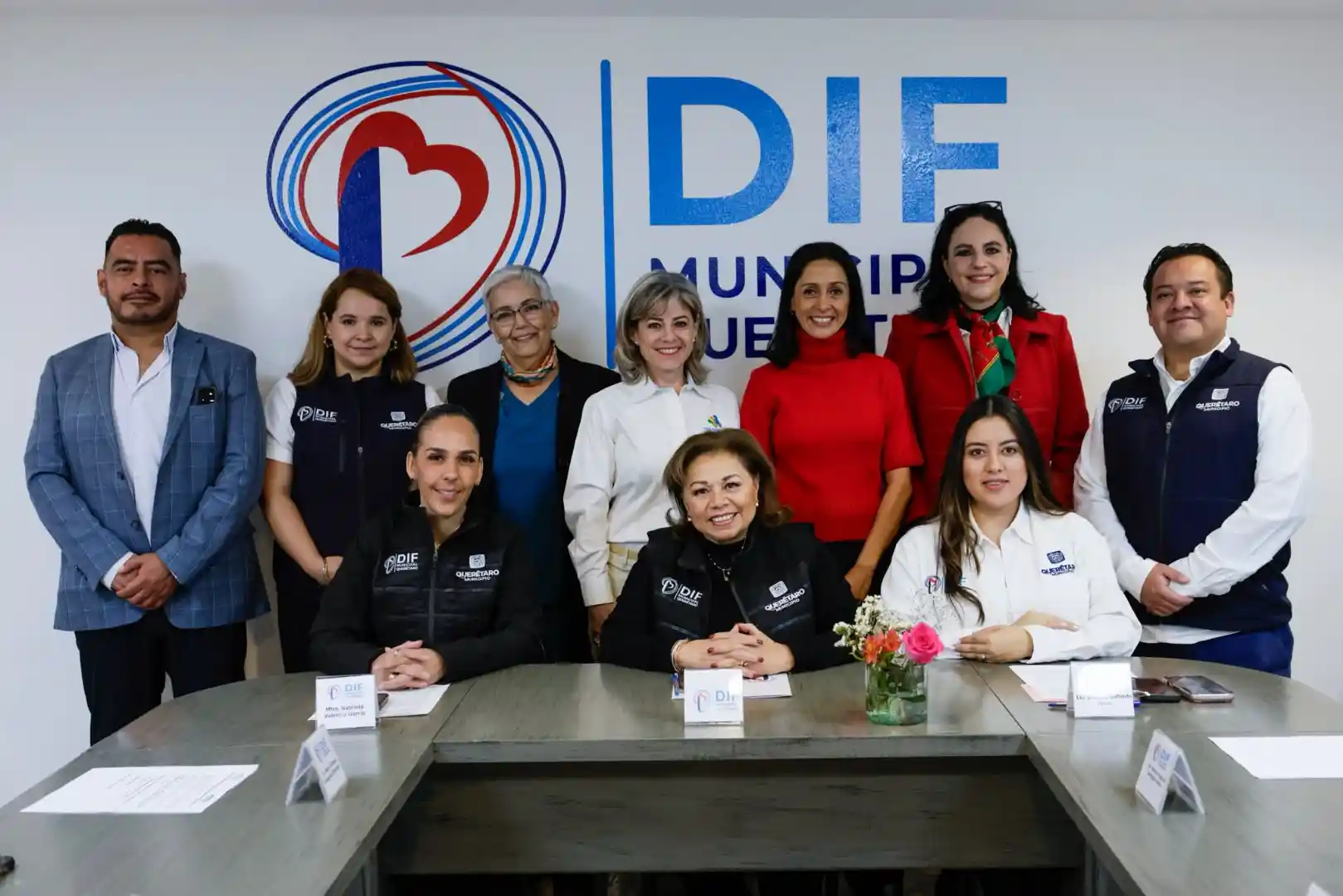 Lee más sobre el artículo SMDIF fortalece red social con 73 organizaciones y más de 14 mil beneficiarios al mes