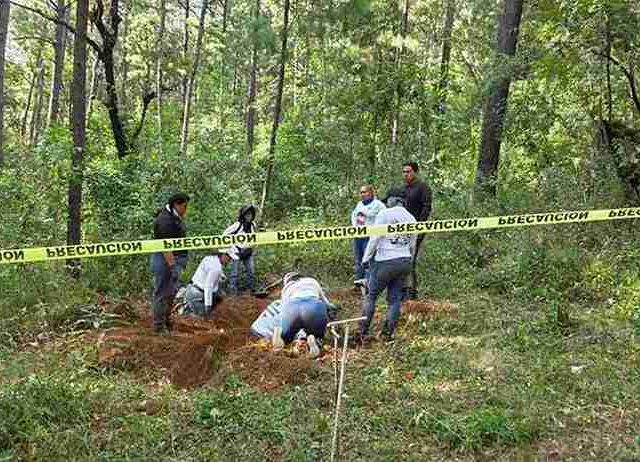 Madres buscadoras: investigar y excavar fosas en México