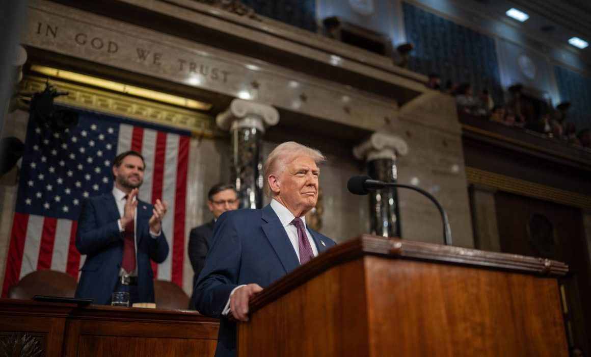 Lee más sobre el artículo Suspende Trump ataque y destrucción masiva contra Irán