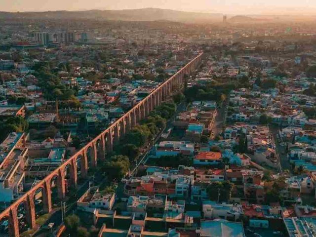 Querétaro reporta récord turístico y refuerza obras pluviales