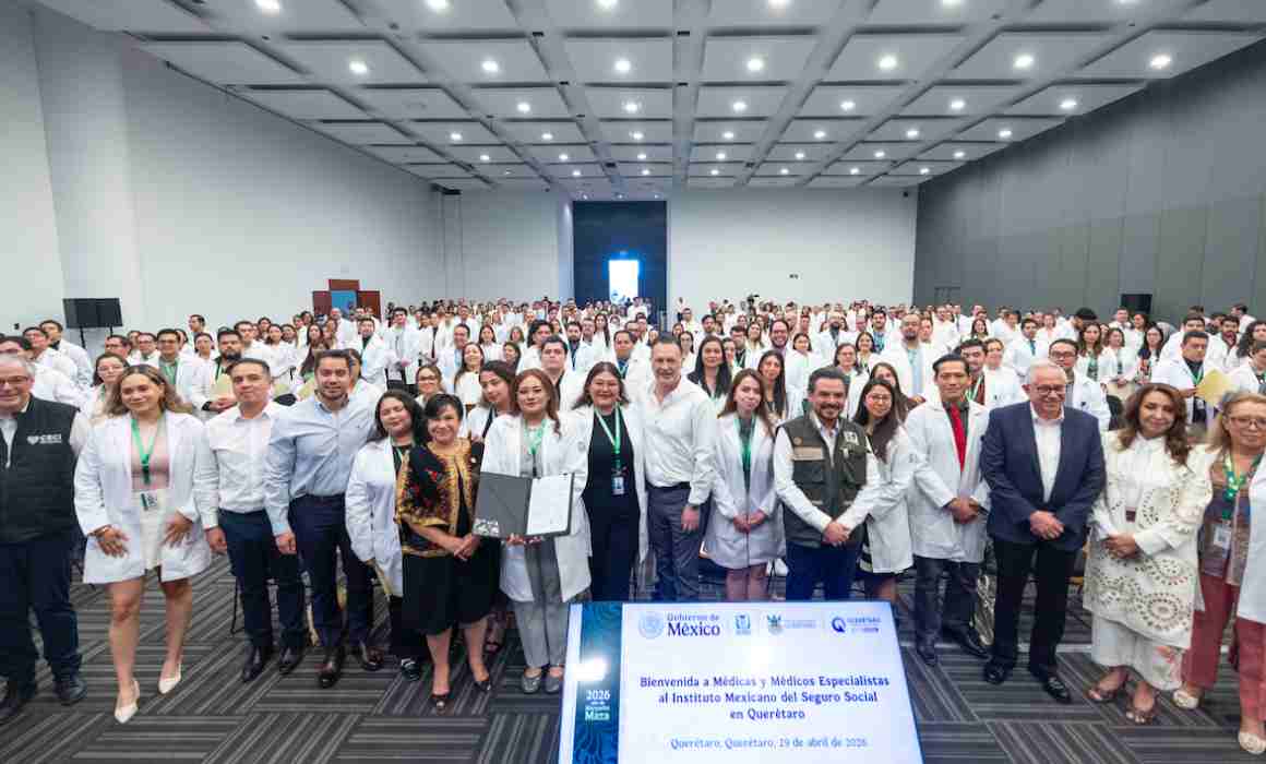 Lee más sobre el artículo Llegan 205 médicos al IMSS Querétaro para reforzar atención