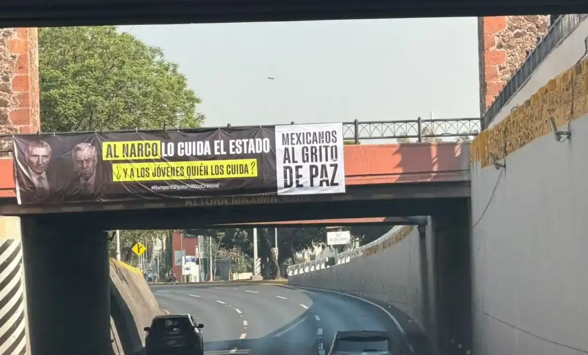 Lee más sobre el artículo Adjudican lona contra Morena en Querétaro a campaña nacional