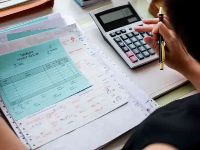 Digitalización y fiscalización elevan retos para contadores en México