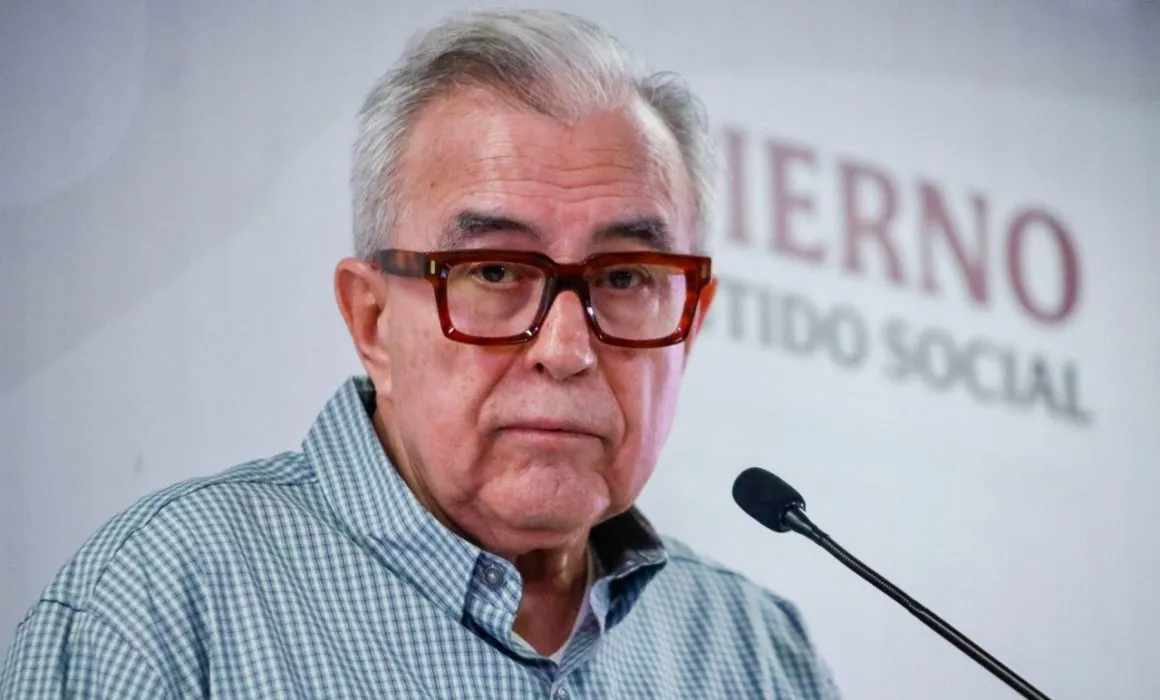 Lee más sobre el artículo Rubén Rocha asegura que colaborará con la FGR y defenderá su inocencia