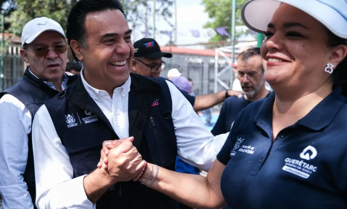 Lee más sobre el artículo Encabeza Luis Nava trabajos de rehabilitación de espacios públicos en Ejido Modelo
