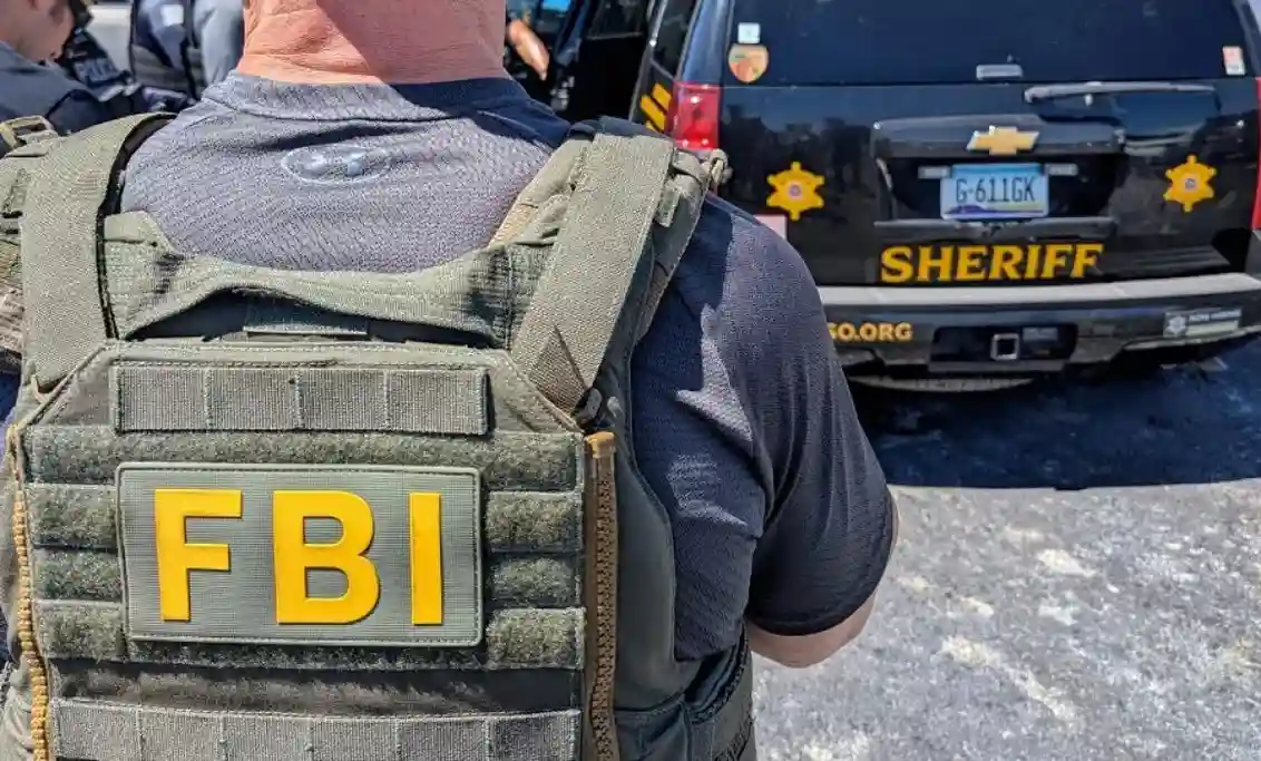 Lee más sobre el artículo Busca el FBI a sospechosa de desviar 34 mdd de ayudas por Covid