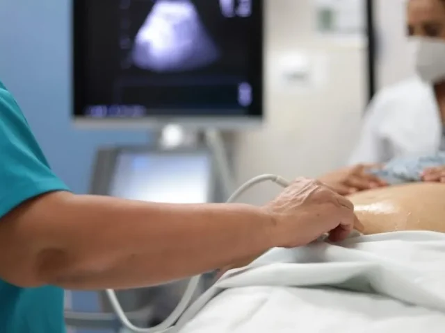 Aumentan embarazos en mujeres mayores de 35 años en América Latina