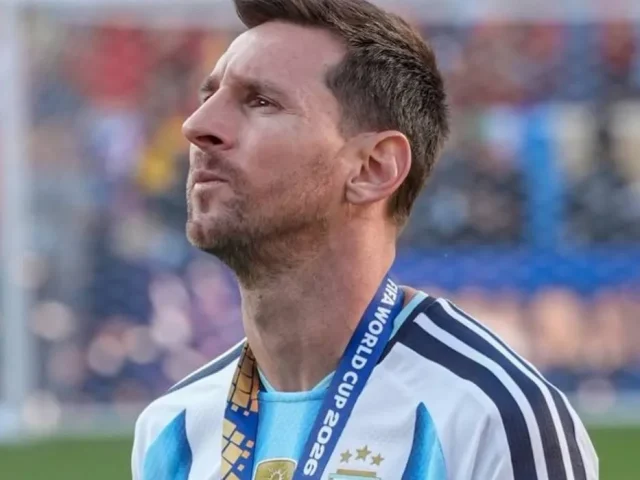 Rompe Messi el silencio tras la muerte de su padre