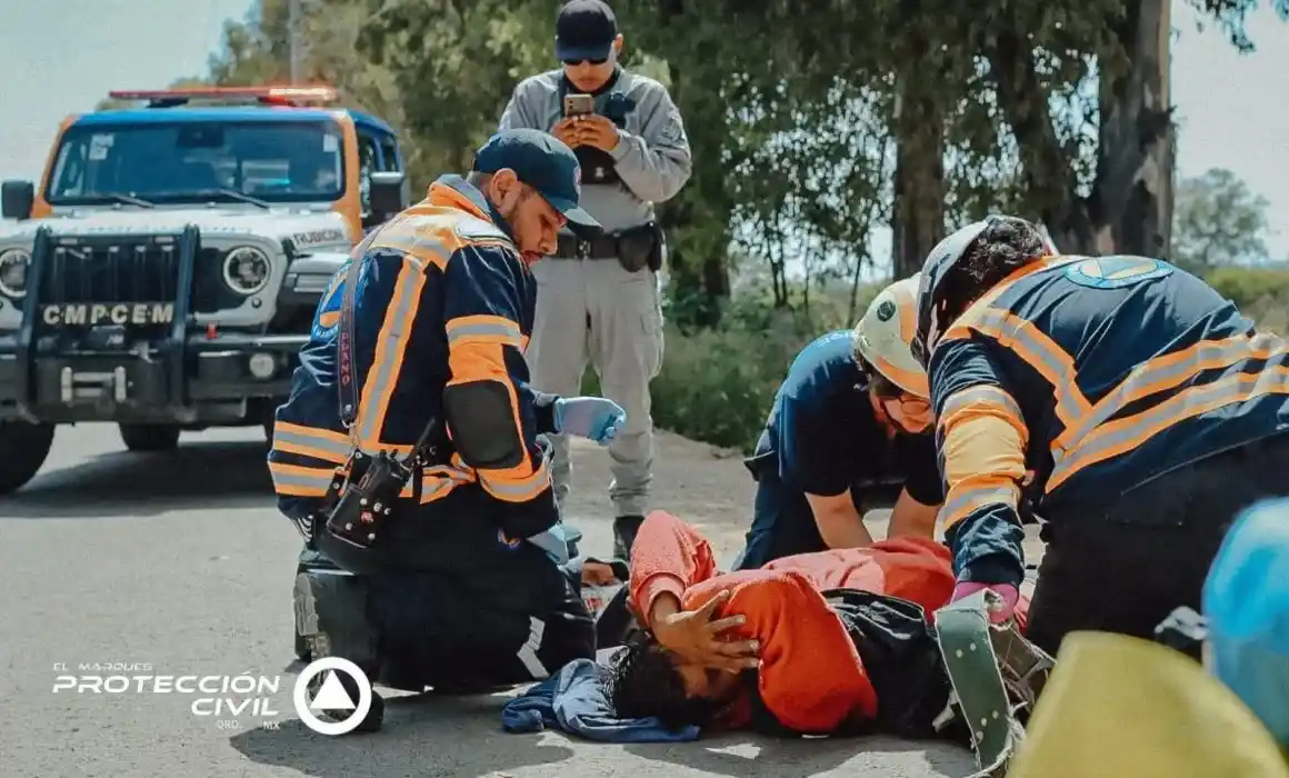 Lee más sobre el artículo Trabajador cae de poste en Guadalupe La Venta