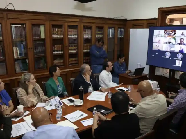 Coordinan próximas intervenciones del tren México-Querétaro