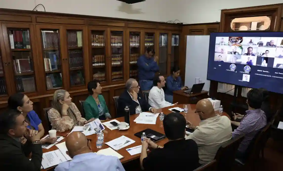 Lee más sobre el artículo Coordinan próximas intervenciones del tren México-Querétaro