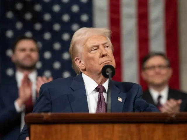 Cuestiona Trump la eliminación de carruajes en Central Park