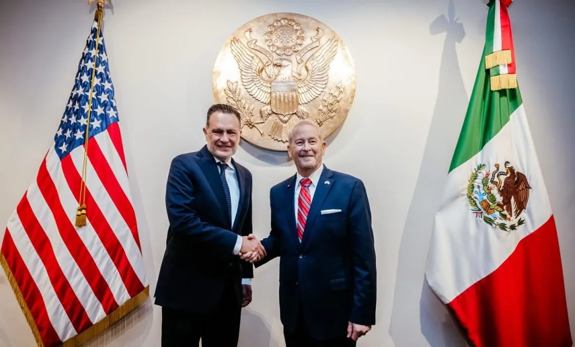 Lee más sobre el artículo Embajador de EU realiza gira en Querétaro
