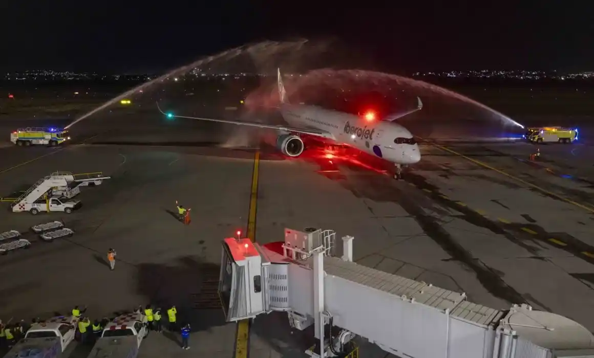 Lee más sobre el artículo Vuelo Querétaro-Madrid registra 95% de ocupación